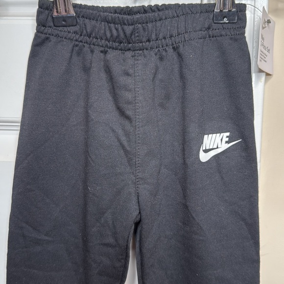NWT Nike 2 Piece Set for Baby Boy - Picture 6 of 8